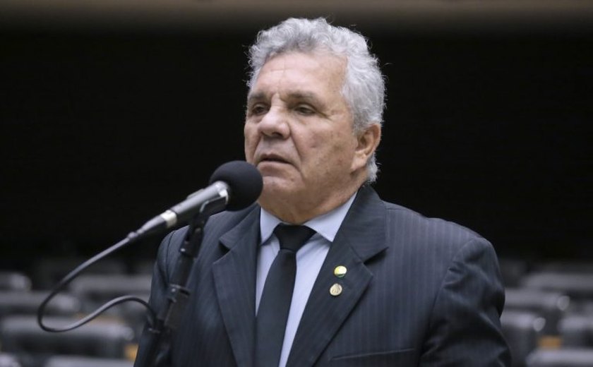 Câmara aprova projeto que aumenta pena para receptação de celular; acompanhe