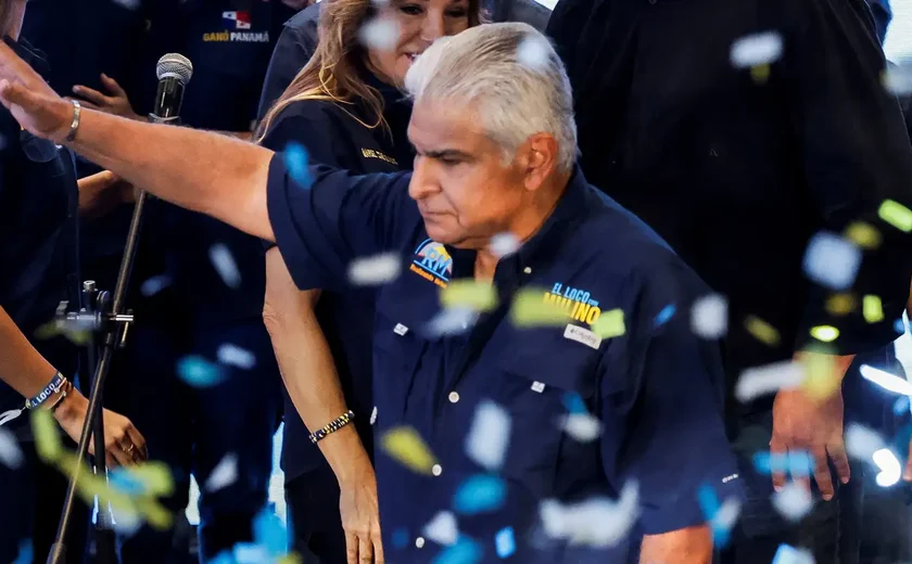 Panamá efetiva saída da nova rota da seda