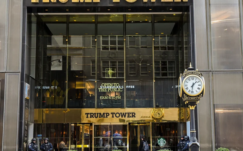 Manifestantes judeus são presos em protesto dentro da Trump Tower contra prisão de palestino