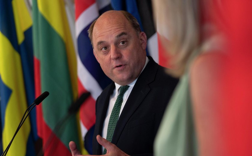 Ex-ministro britânico defende inclusão de 'potência europeia' em negociações sobre a Ucrânia