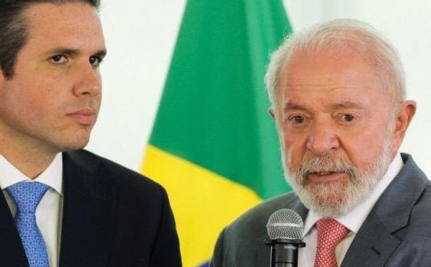 Lula discute em reunião com presidente da Câmara alternativas à crise gerada por alta do IOF