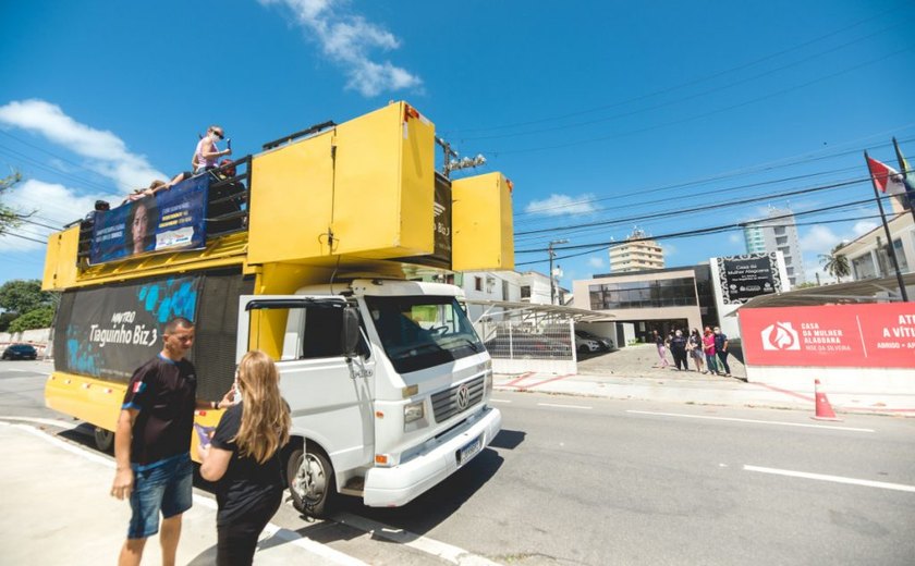 Trio elétrico capota e deixa 3 mortos e 6 feridos no interior de Pernambuco