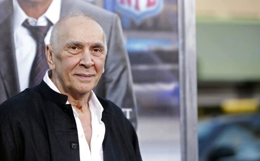Frank Langella é investigado por assédio sexual durante gravações da Netflix
