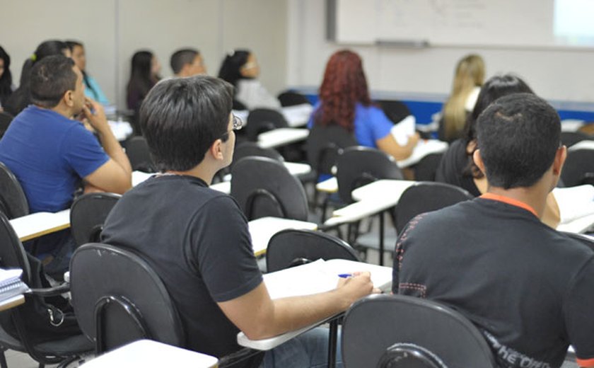 MEC autoriza criação de 1.274 vagas em nove instituições de ensino superior