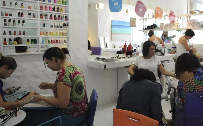 IBGE: volume de serviços sobe em três de cinco atividades em julho ante junho