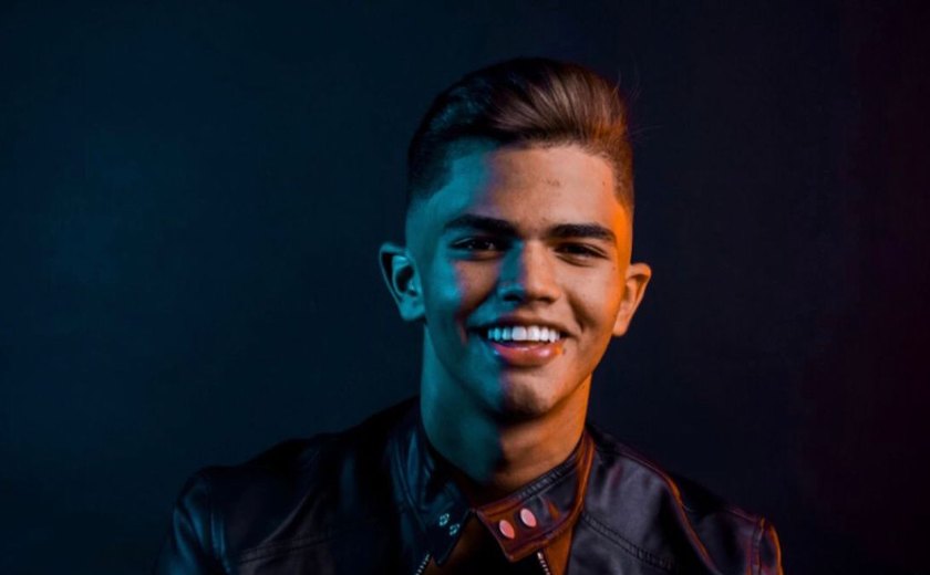 Cantor alagoano Gabrielzzinho conquista mais de 200 mil reproduções com a canção ‘Pod de Hortelã’, no Spotify