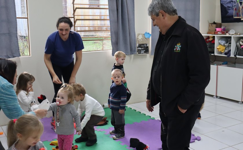 Prefeito e secretária da Educação conferem andamento da ampliação da Escola da Linha Araripe