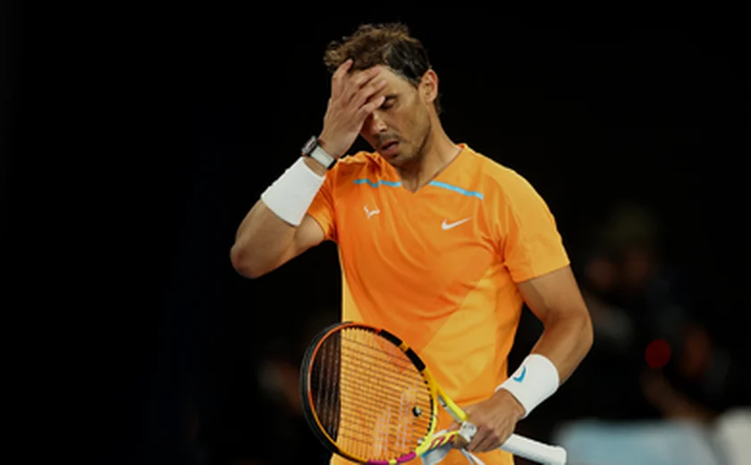 Sinner se irrita e desiste do Masters 1000 de Paris; Tsitsipas garante vaga no ATP Finals