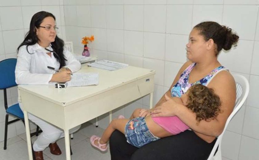 Consultor da Opas se reúne com médicos cubanos em Arapiraca