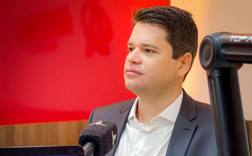Davi Davino Filho condena governo de Alagoas por querer impedir redução de imposto sobre energia, combustível, comunicações e transporte coletivo