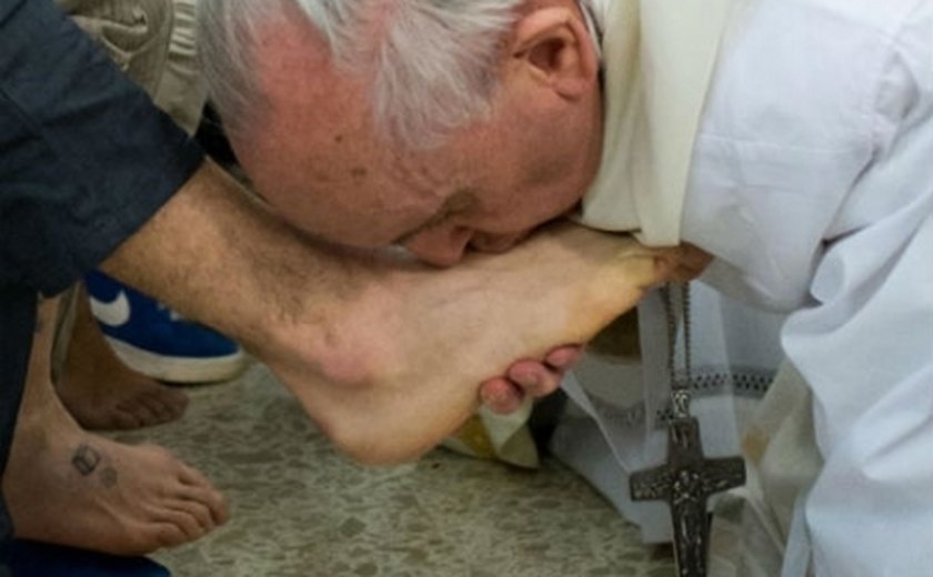 Papa Francisco celebra cerimônia do Lava-Pés