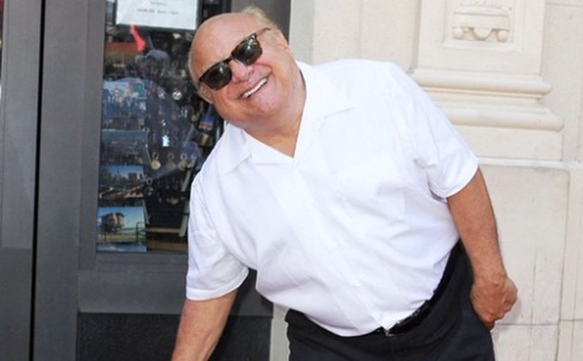 Danny DeVito dá rara atualização sobre Jack Nicholson: 'Está ótimo'