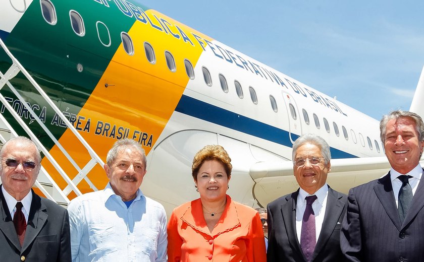 Collor, Lula, Sarney e FHC irão com Dilma para os funerais de Mandela