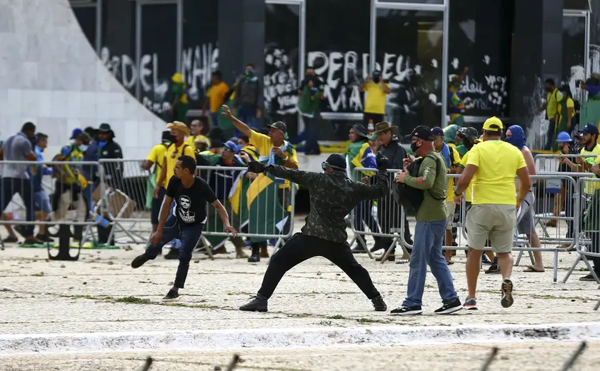 STF começa a julgar acusados do núcleo 4 da tentativa de golpe