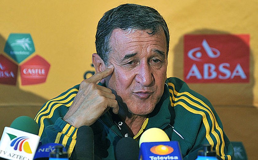 Parreira recorda pressão antes da Copa de 94 e exalta elenco: 'Não fomos campeões por acaso'