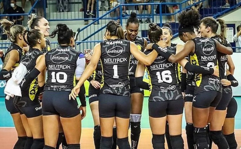 Praia Clube vira decisão sobre Flamengo e reedita final da Superliga com o Minas