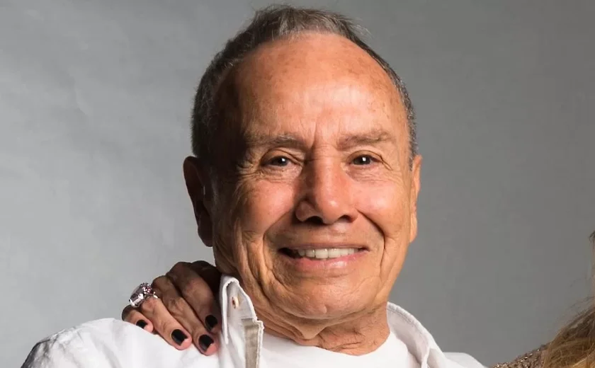 Boletim médico atualiza estado de saúde de Stênio Garcia