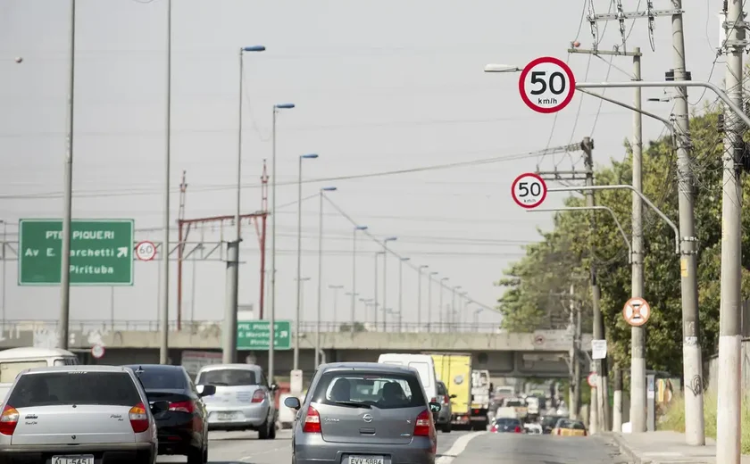 Após movimentação do solo, Sabesp adia liberação da Marginal Tietê