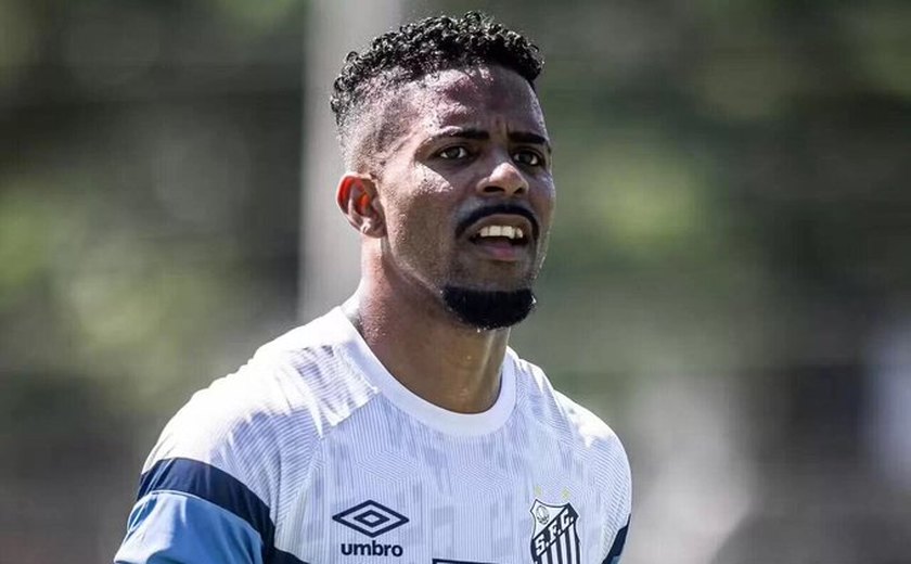 Hayner comemora polivalência no Santos e acredita em Neo Química Arena lotada