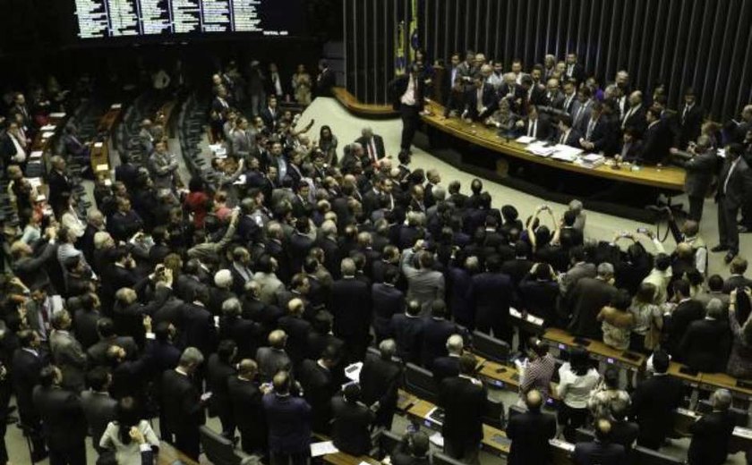 Câmara aprova decreto sobre intervenção no Rio; matéria segue para o Senado
