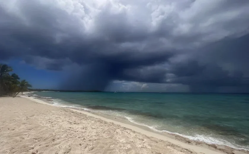 Inmet emite alerta de chuvas intensas para Maceió e outras 16 cidades de Alagoas