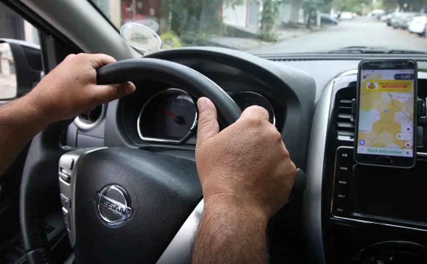 Uber defende no STF que não há vínculo de emprego com motoristas