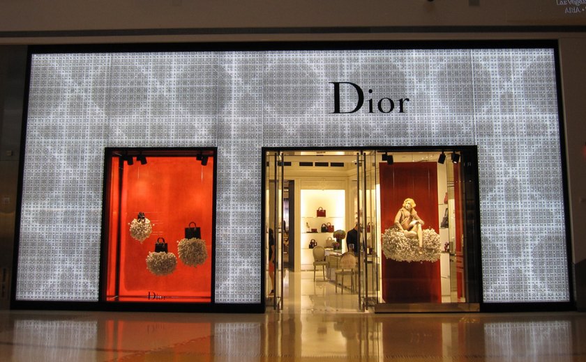 Com sólidas raízes e respeito pelo passado, a Dior molda seu futuro