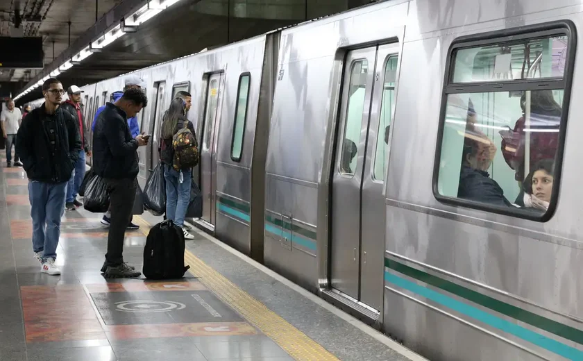 Linha 4-Amarela do Metrô de SP tem falha elétrica e restrição de operação