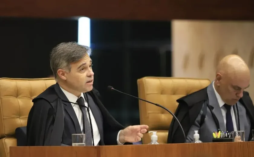 André Mendonça volta atrás e federação será punida se partido não prestar contas