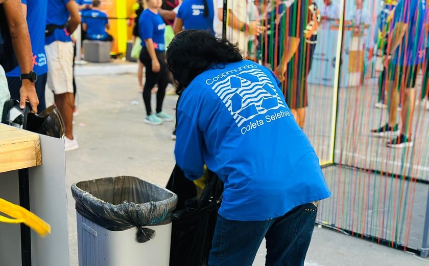 Cooperativa realiza coleta seletiva em evento de corrida na orla da Pajuçara