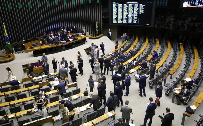 Câmara aprova criação de oito varas federais em Santa Catarina; acompanhe
