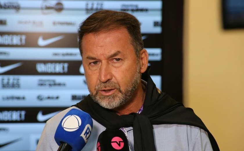 Ex-diretor ataca Augusto Melo: 'Ninguém vai roubar o Corinthians na minha frente'