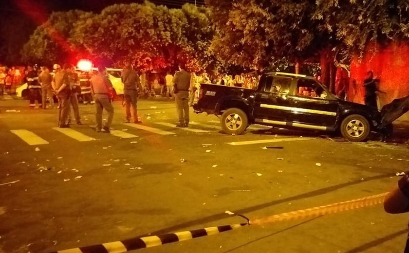 Motorista atropela 18 pessoas e mata uma em Nova Independência (SP)