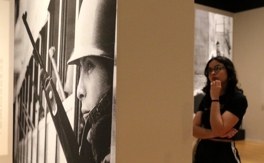 Fotos de Evandro Teixeira estão em exposição no CCBB do Rio de Janeiro