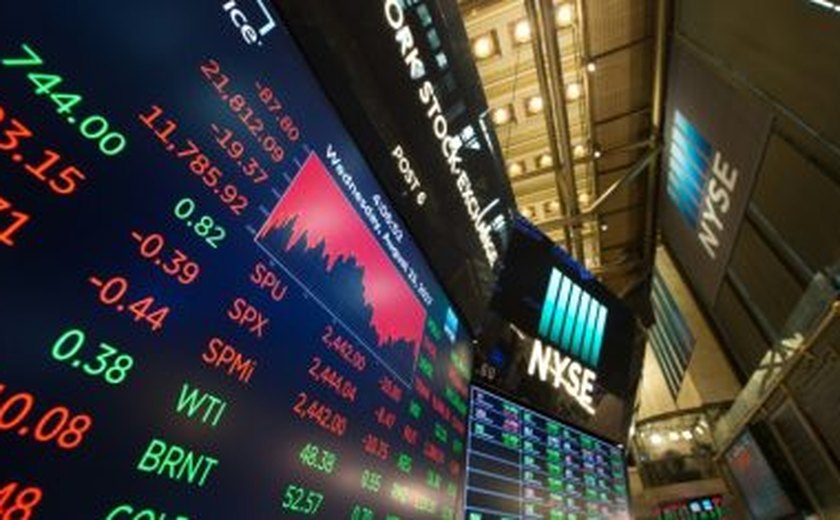 Bolsas de NY fecham em queda com sanções dos EUA contra Irã e dados do payroll