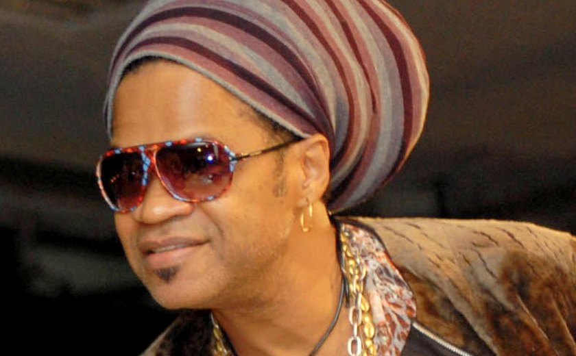 Carlinhos Brown vira personagem de ‘Mundo Bita’ com releitura de ‘Velha Infância’