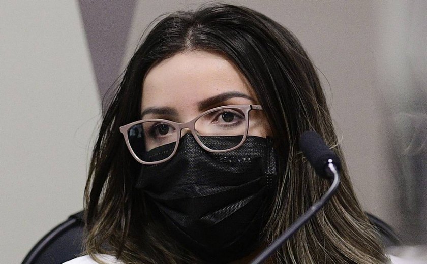 Emanuela diz que Precisa também tentou negociar redução de preço da dose