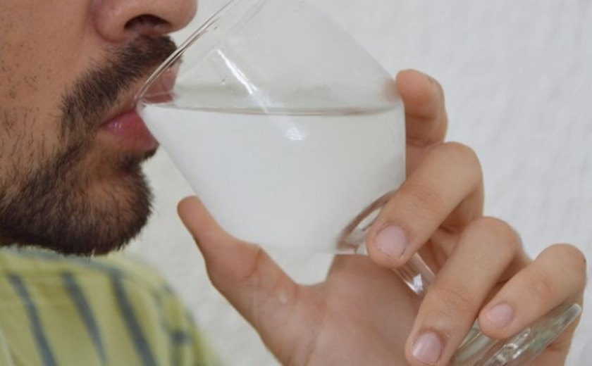 Beber bastante água pode prevenir infecções urinárias, orienta médico do HGE