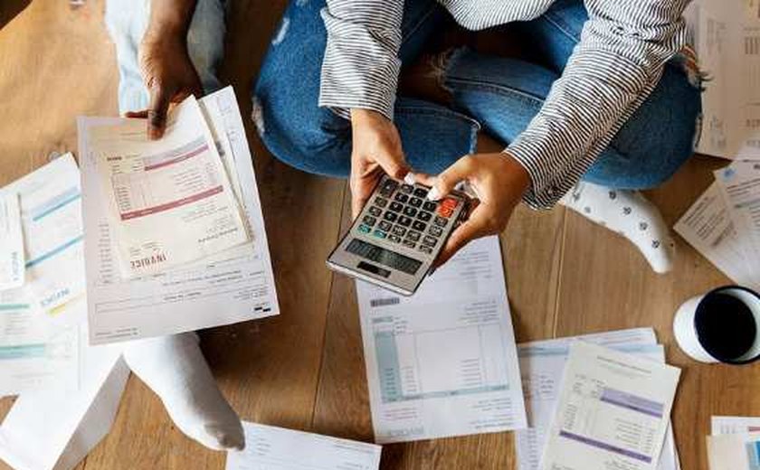 Endividamento sobe em dezembro ante novembro para 66,3% das famílias, diz CNC
