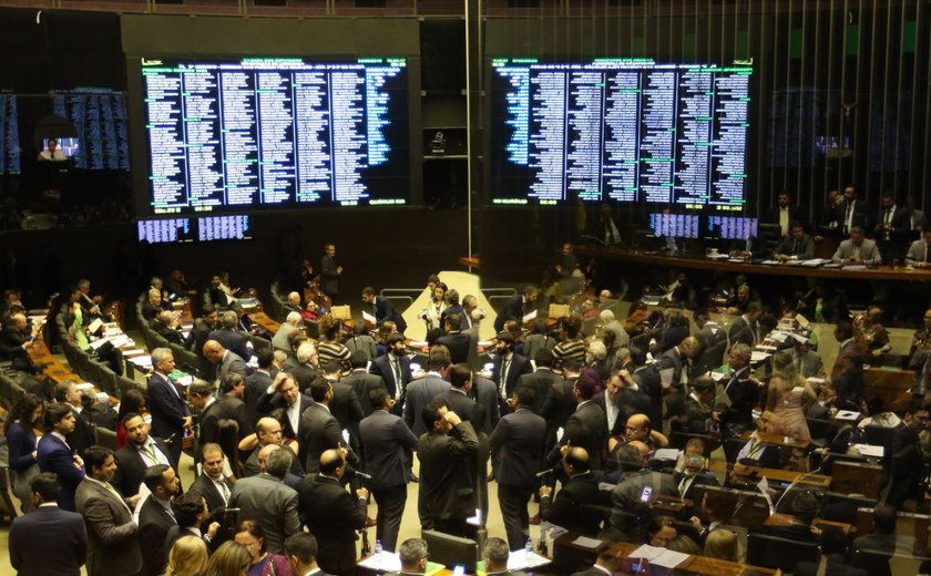 Fundo eleitoral para eleições municipais será de R$ 4,9 bilhões