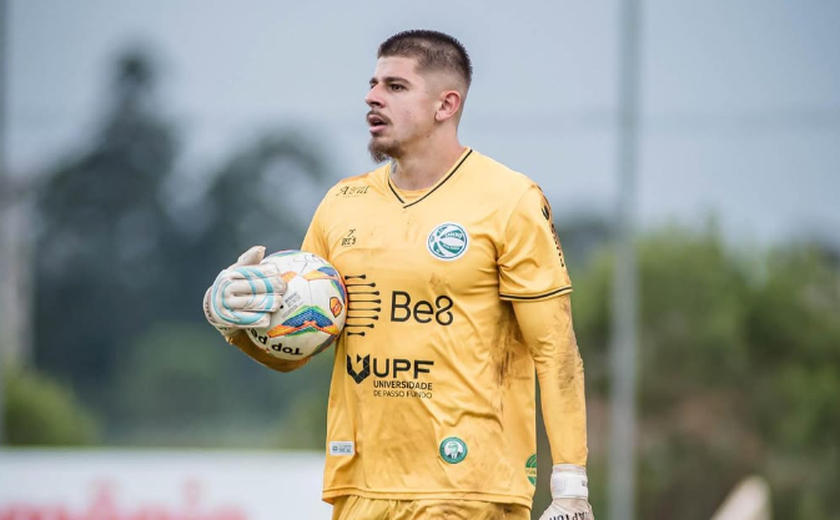 Jorge é apresentado no Grêmio e promete lugar pela vaga de titular no gol: 'Tenho qualidades'