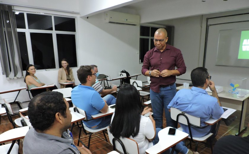 Casal dá continuidade às ações do Abril Verde em palestra no Complexo Pratagy