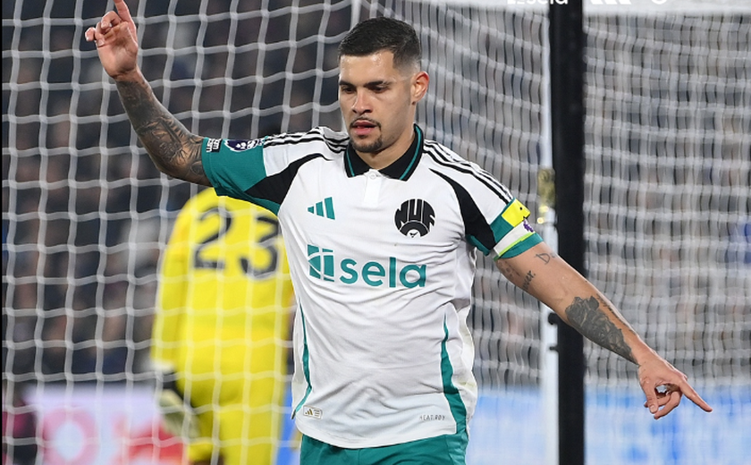 Bruno Guimarães marca, Newcastle derrota West Ham e sobe para o 6º lugar do Inglês