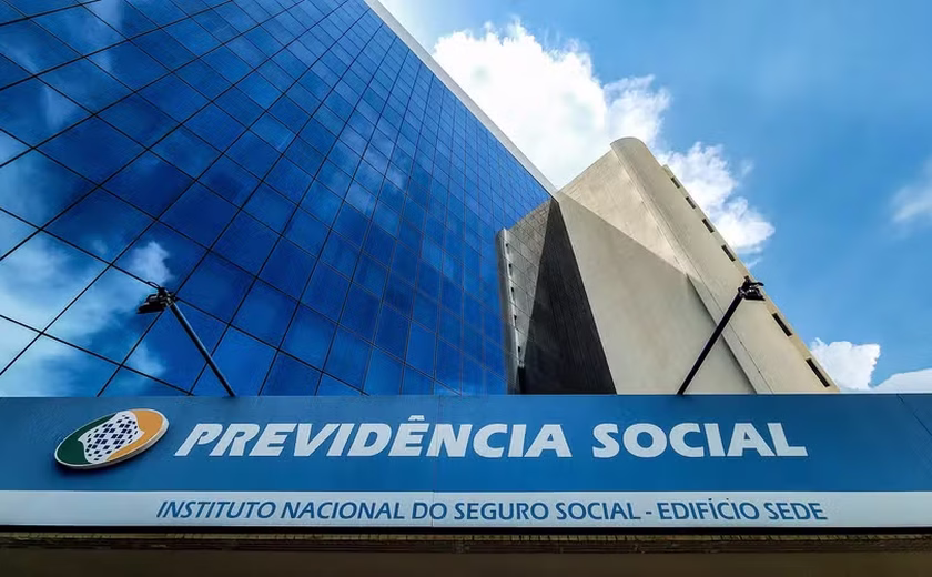 Mais de 1 milhão de aposentados devem começar a receber ressarcimento por descontos indevidos