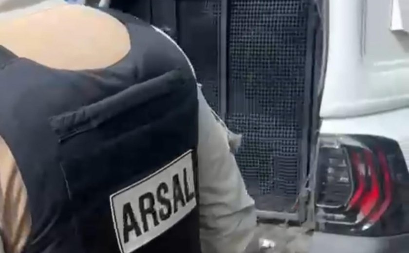 Agentes da Arsal atendem vítima de assédio em transporte complementar em Maceió