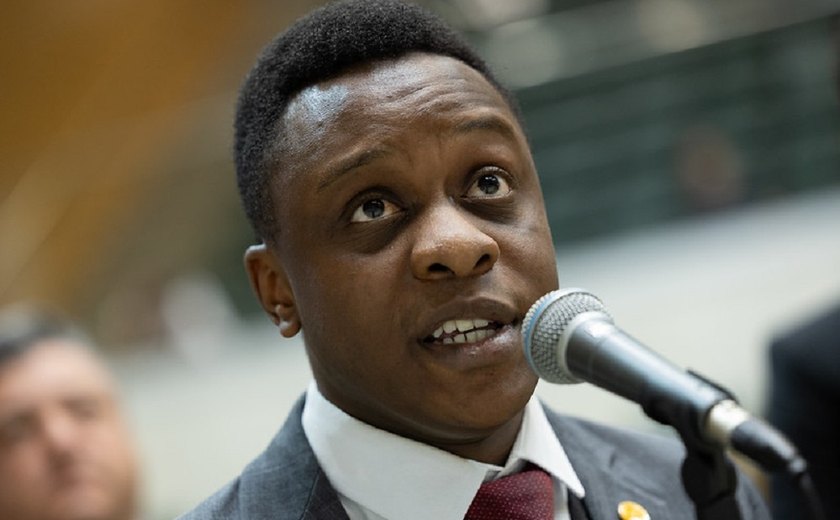 Deputado faz denúncia de racismo contra Genoino por defesa de boicote a 'empresas de judeus'
