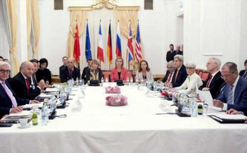 Irã e potências mundiais concluem acordo nuclear