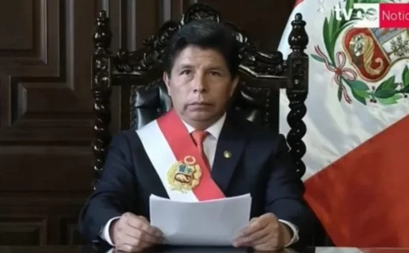 Presidente do Peru anuncia dissolução do Congresso e estado de exceção