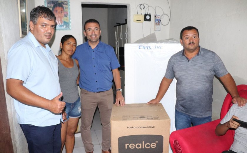 Prefeito de Major inicia a entrega de camas, fogões e outros itens a famílias prejudicadas pelas chuvas