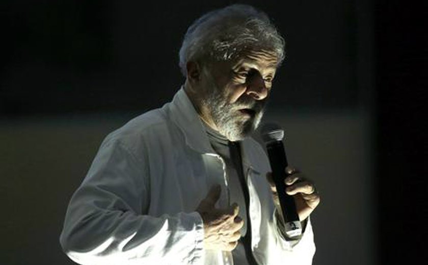 Lula diz em carta que PT pode ficar à vontade para decidir sobre candidatura